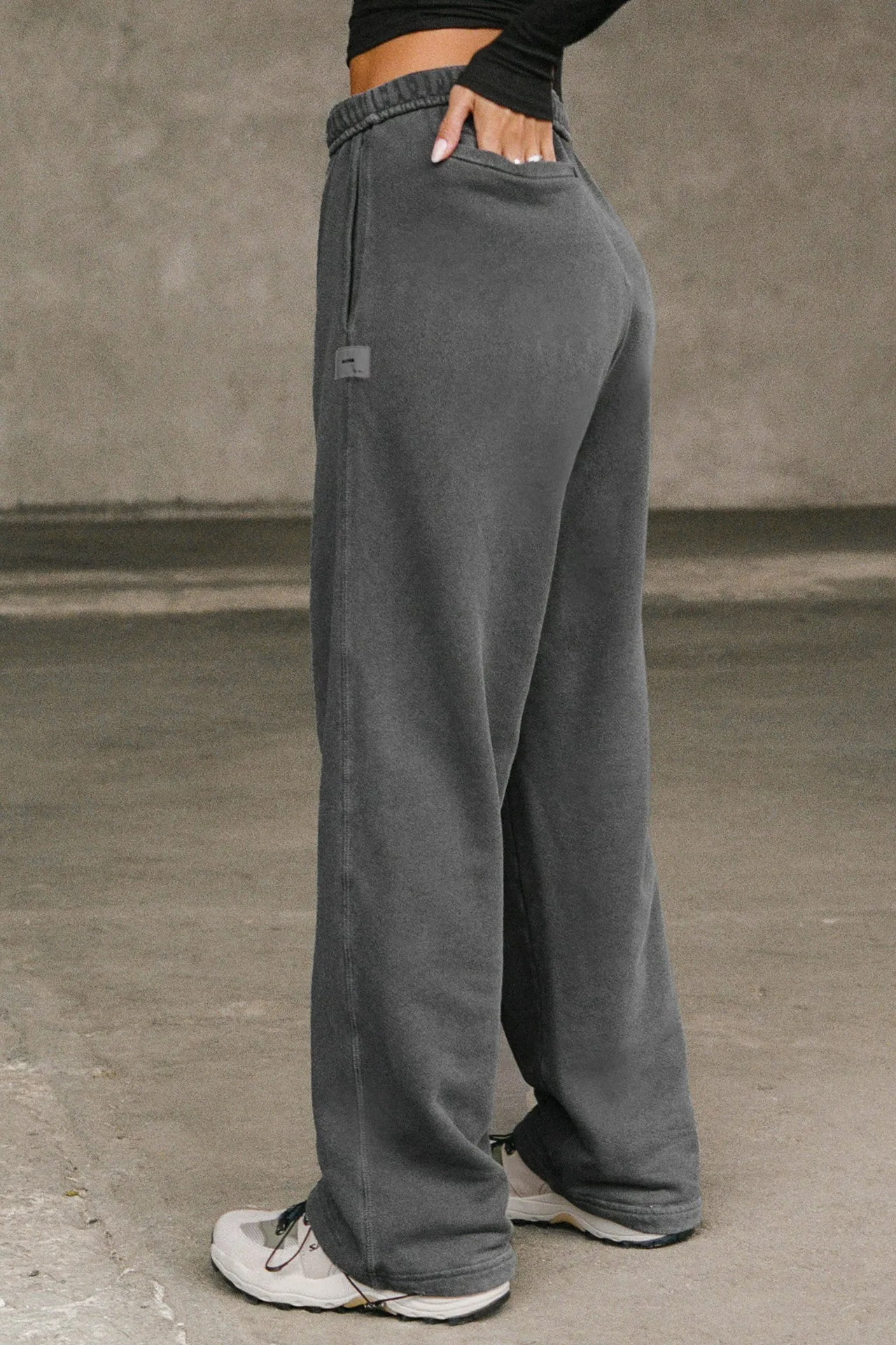 Oversized Straight Leg Jogger