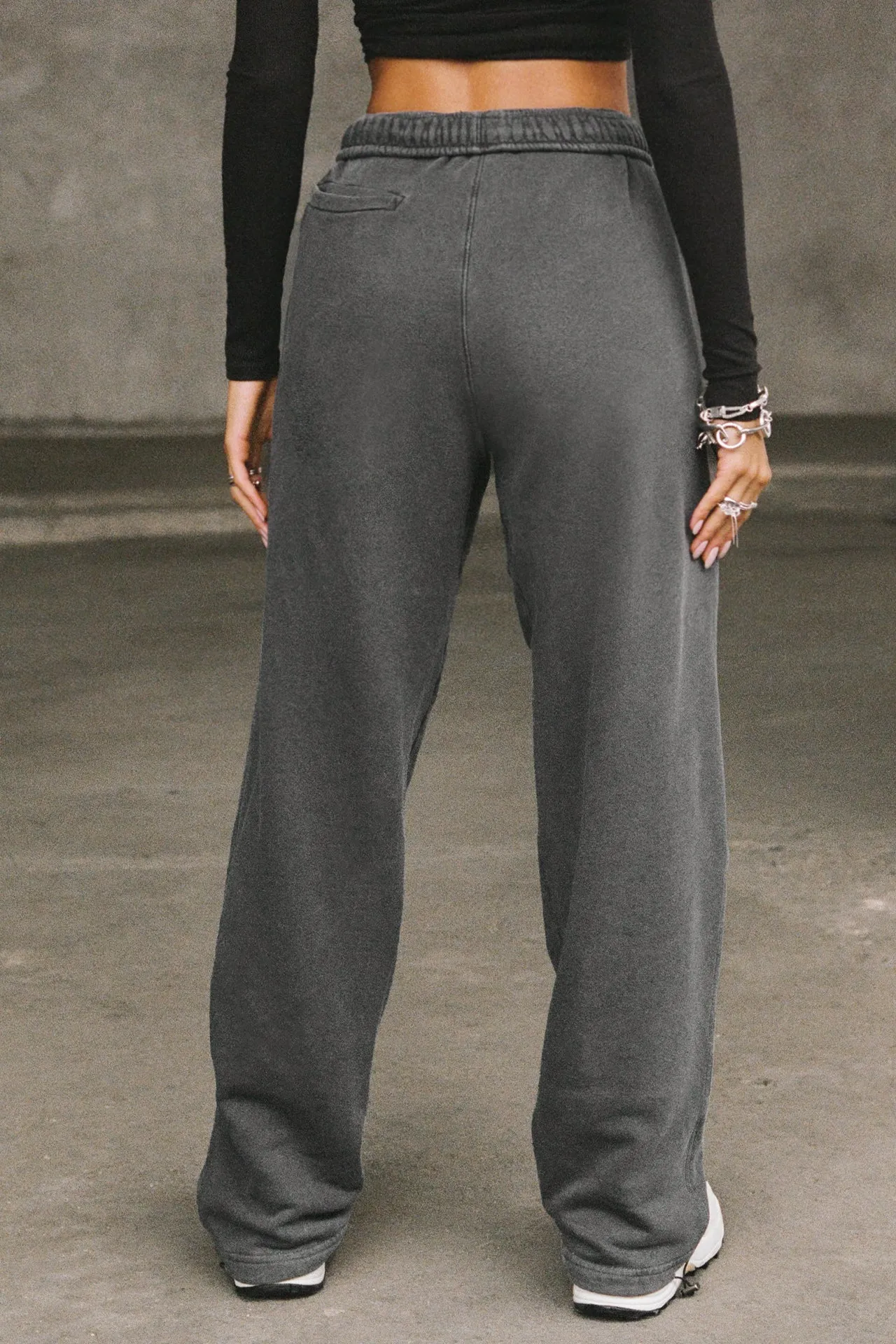Oversized Straight Leg Jogger