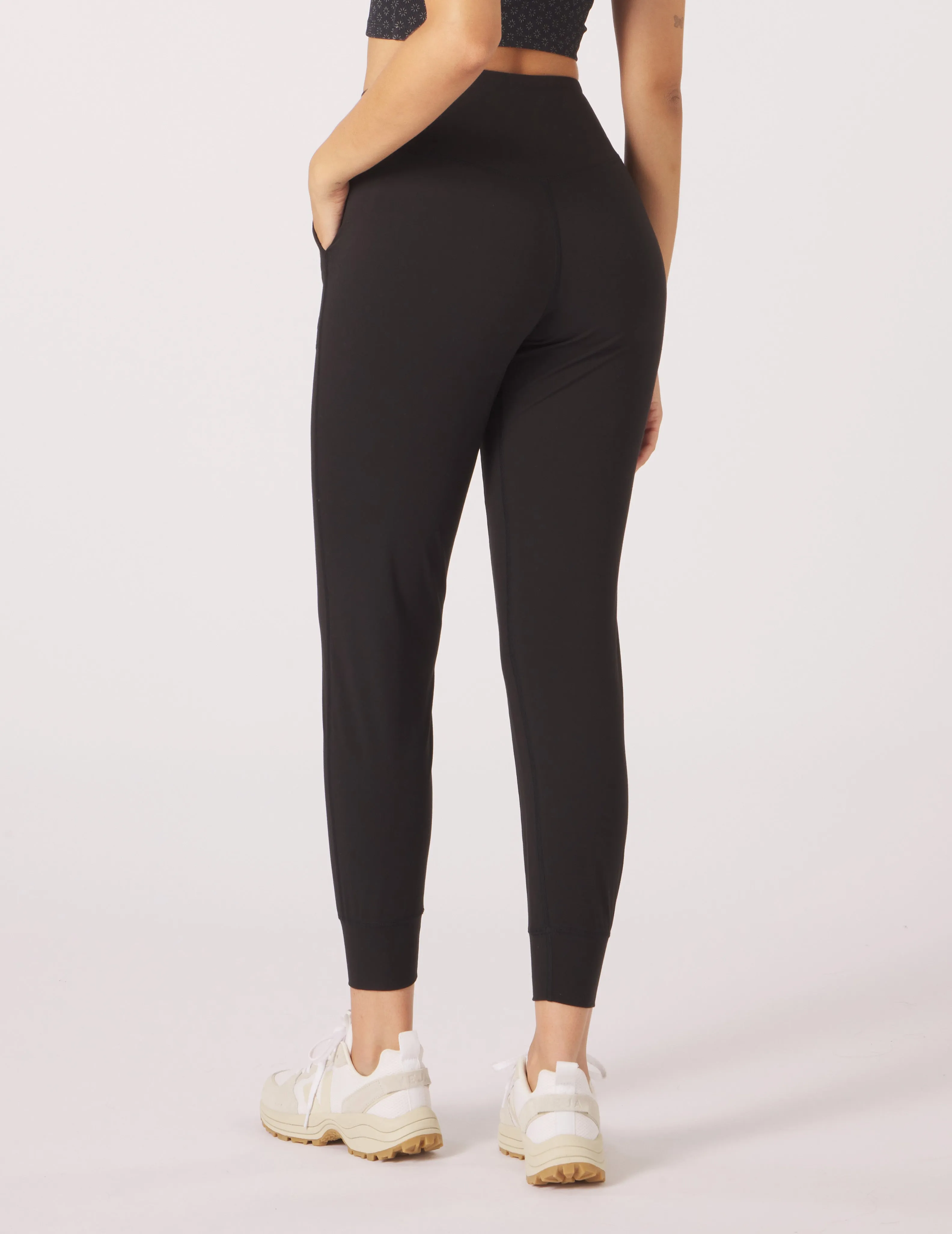 Pure Jogger: Black