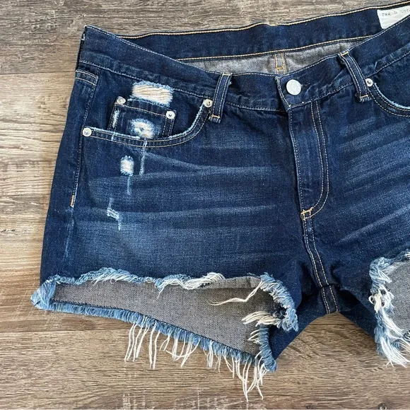 Rag &amp; Bone distressed denim shorts 31