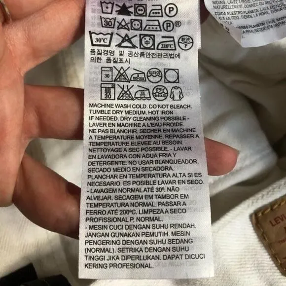 Rare Levi's White Denim Shorts w/pocket patterns