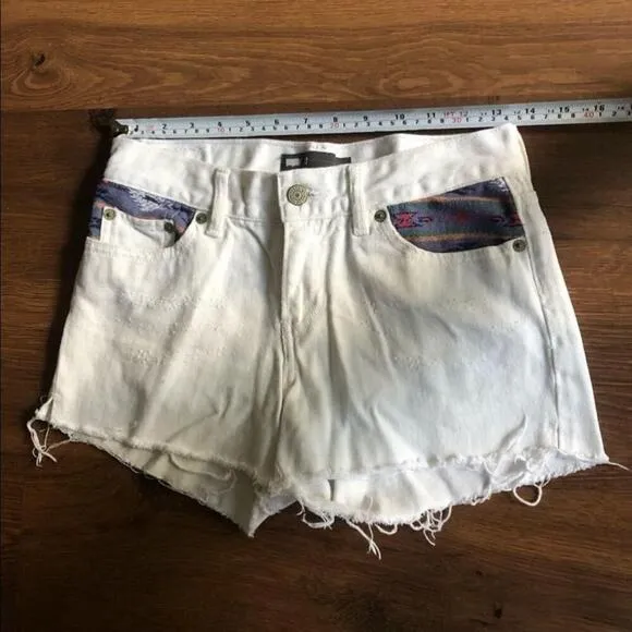 Rare Levi's White Denim Shorts w/pocket patterns
