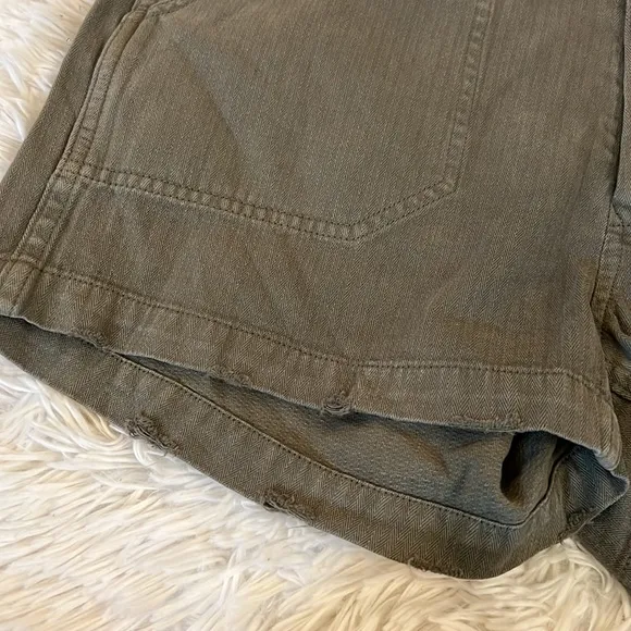 RE/DONE Originals 50s High Waist Military Short in Olive Army