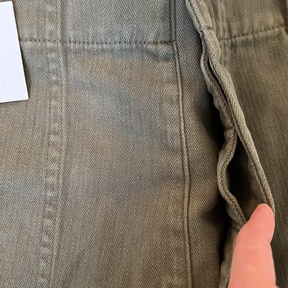 RE/DONE Originals 50s High Waist Military Short in Olive Army