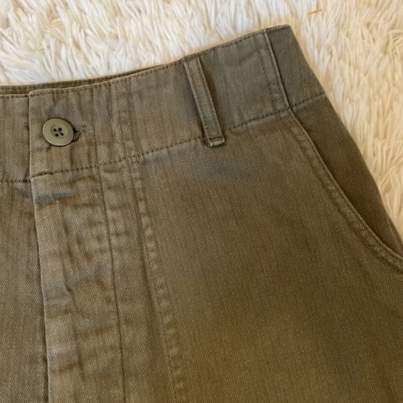 RE/DONE Originals 50s High Waist Military Short in Olive Army
