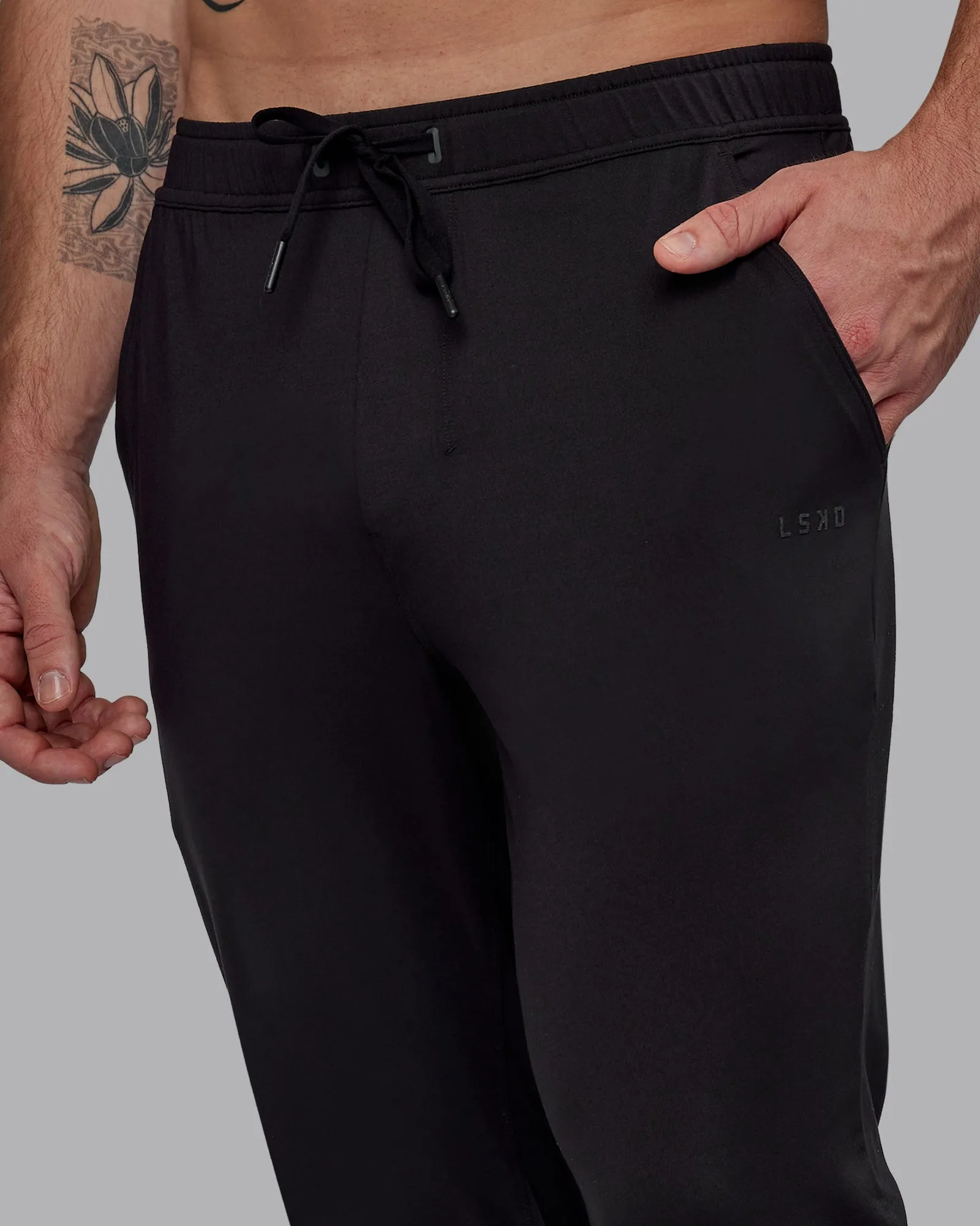 Restore CloudFLX Jogger - Black