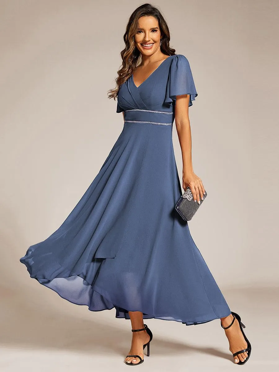 Robe de soirée formelle en mousseline de soie à double col en V et taille ajustée