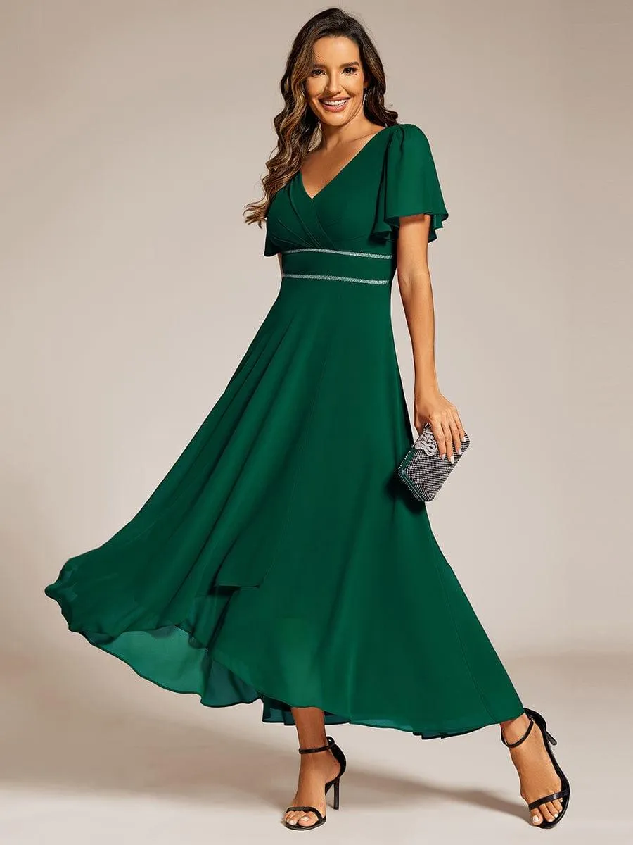 Robe de soirée formelle en mousseline de soie à double col en V et taille ajustée