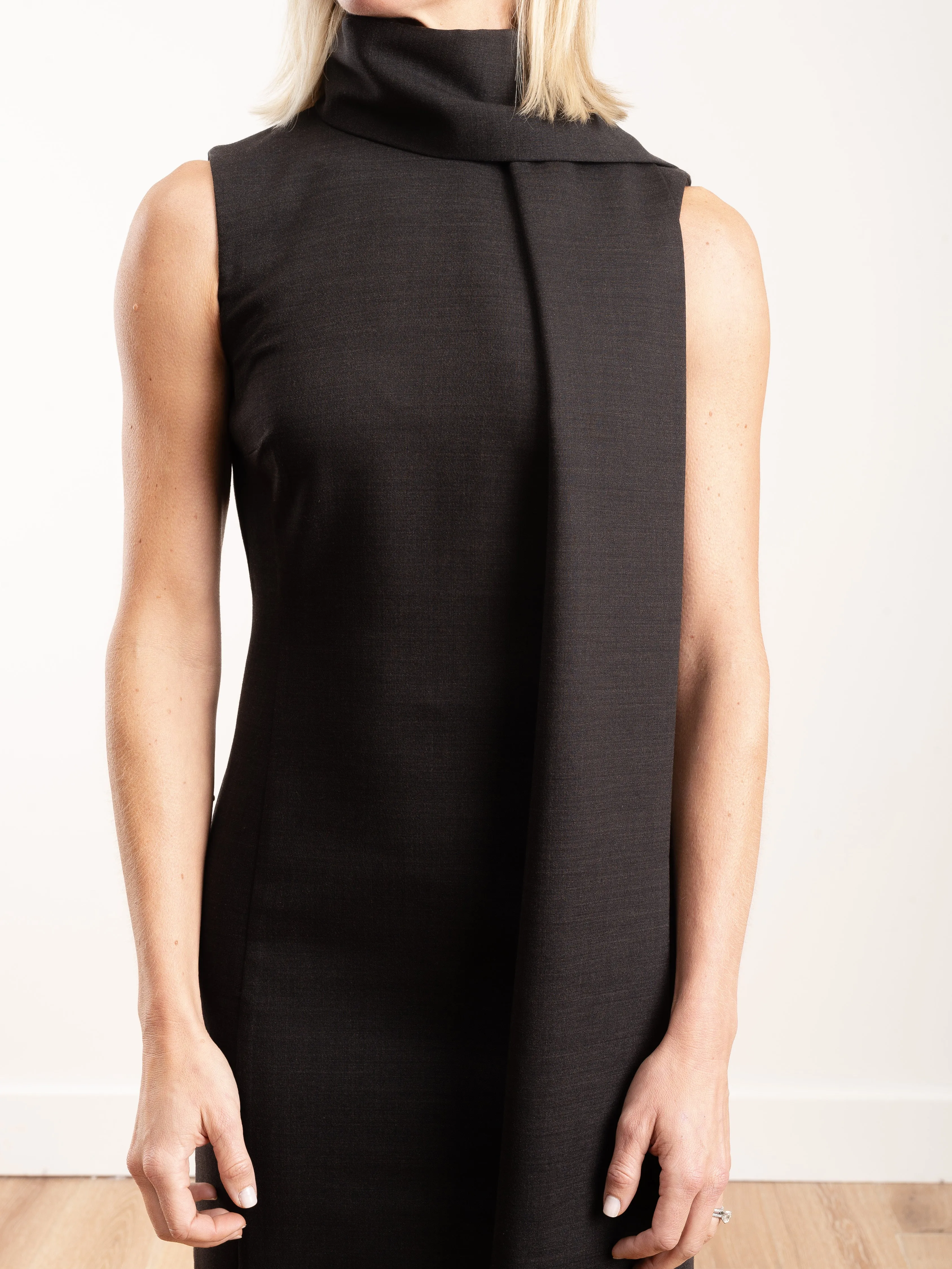 shift dress with detachable bow