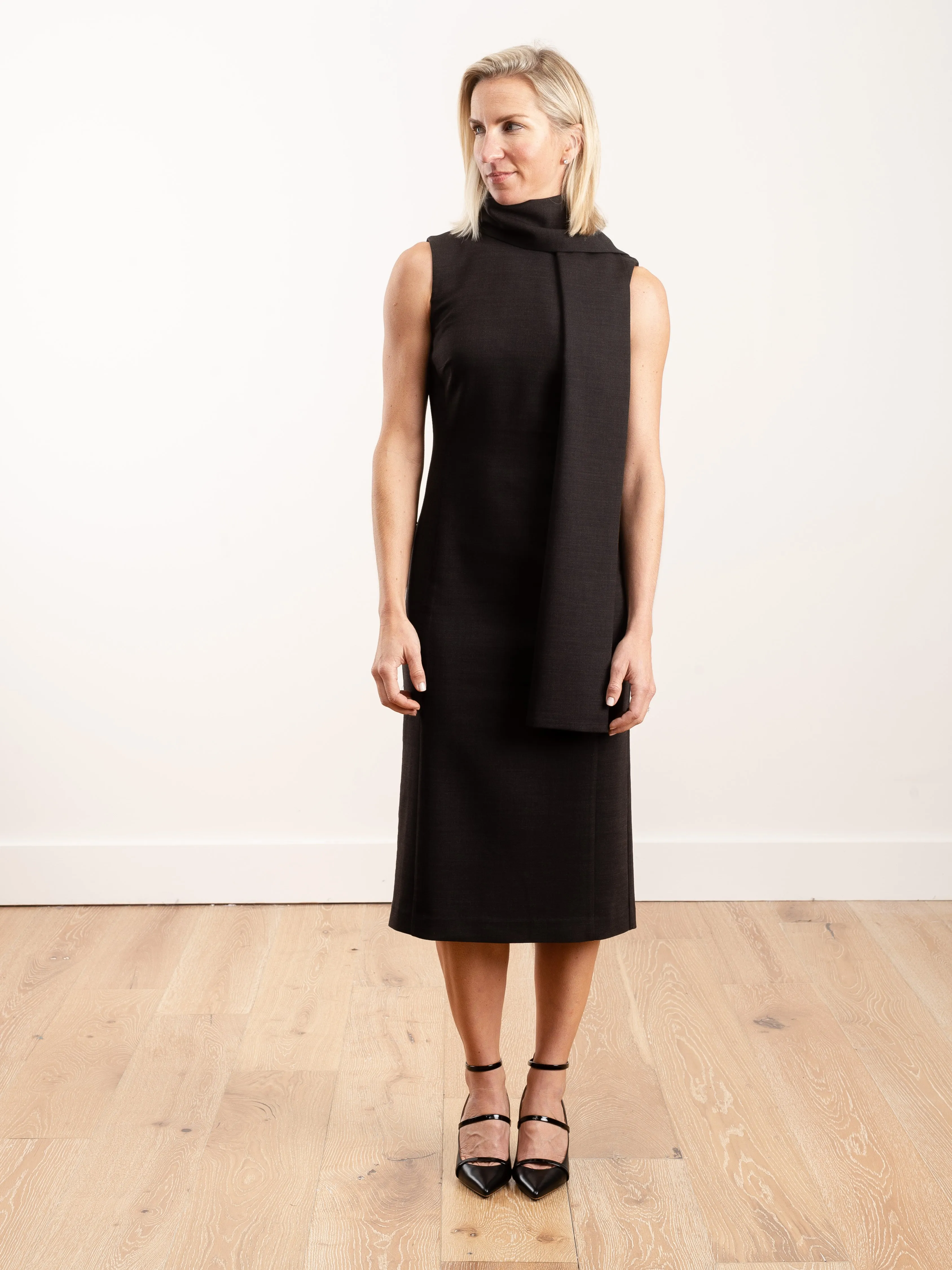 shift dress with detachable bow