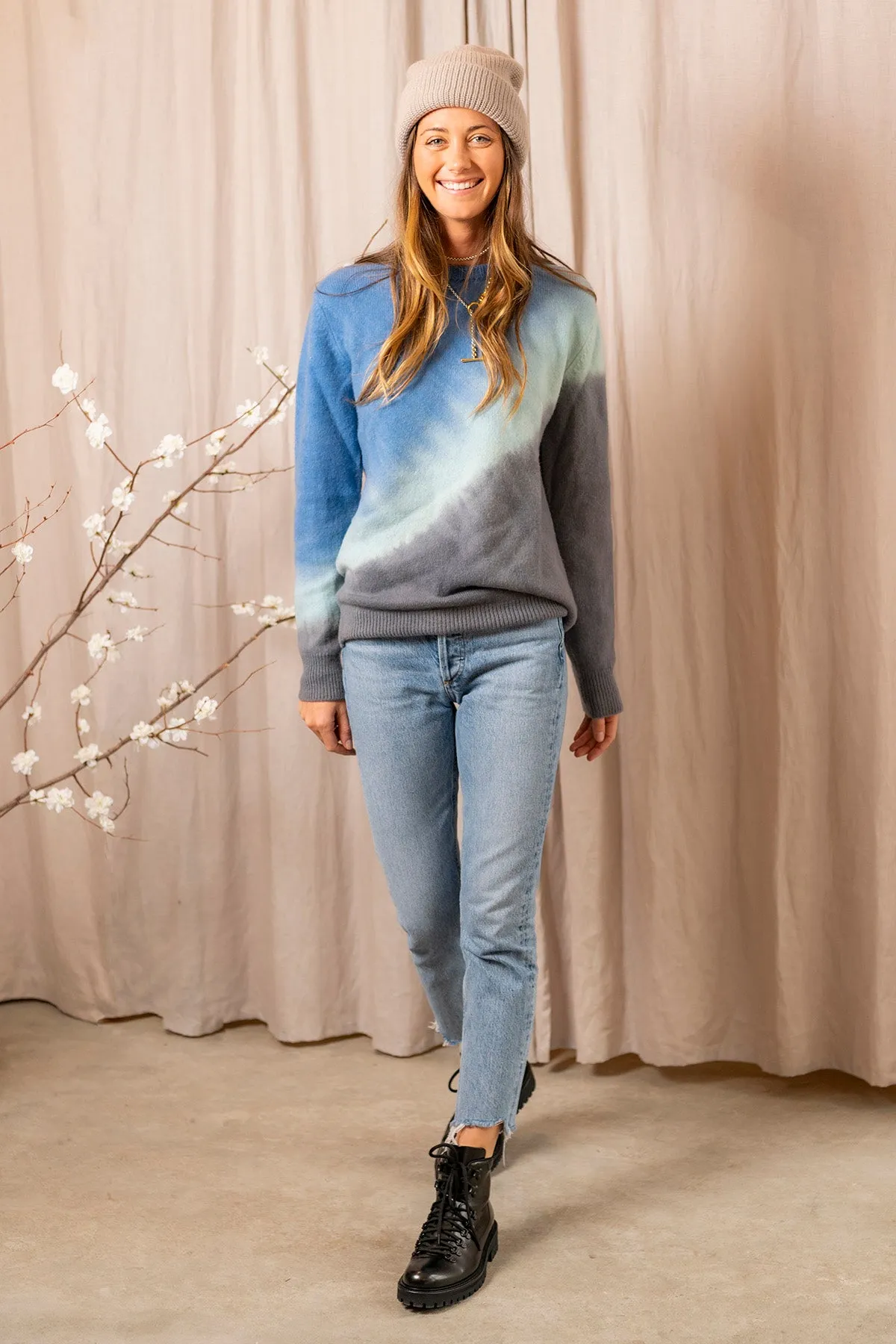 Side Dip Sweater in Black Blue