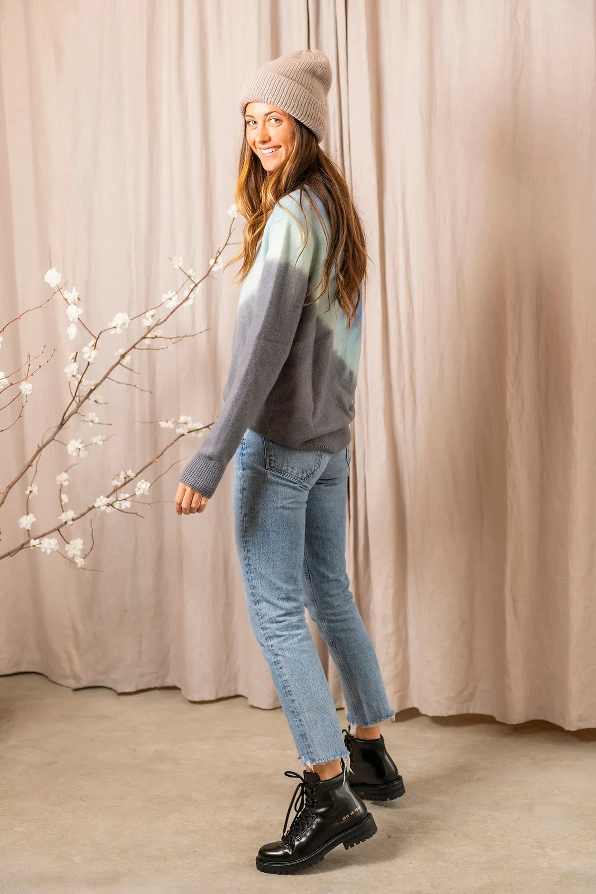 Side Dip Sweater in Black Blue