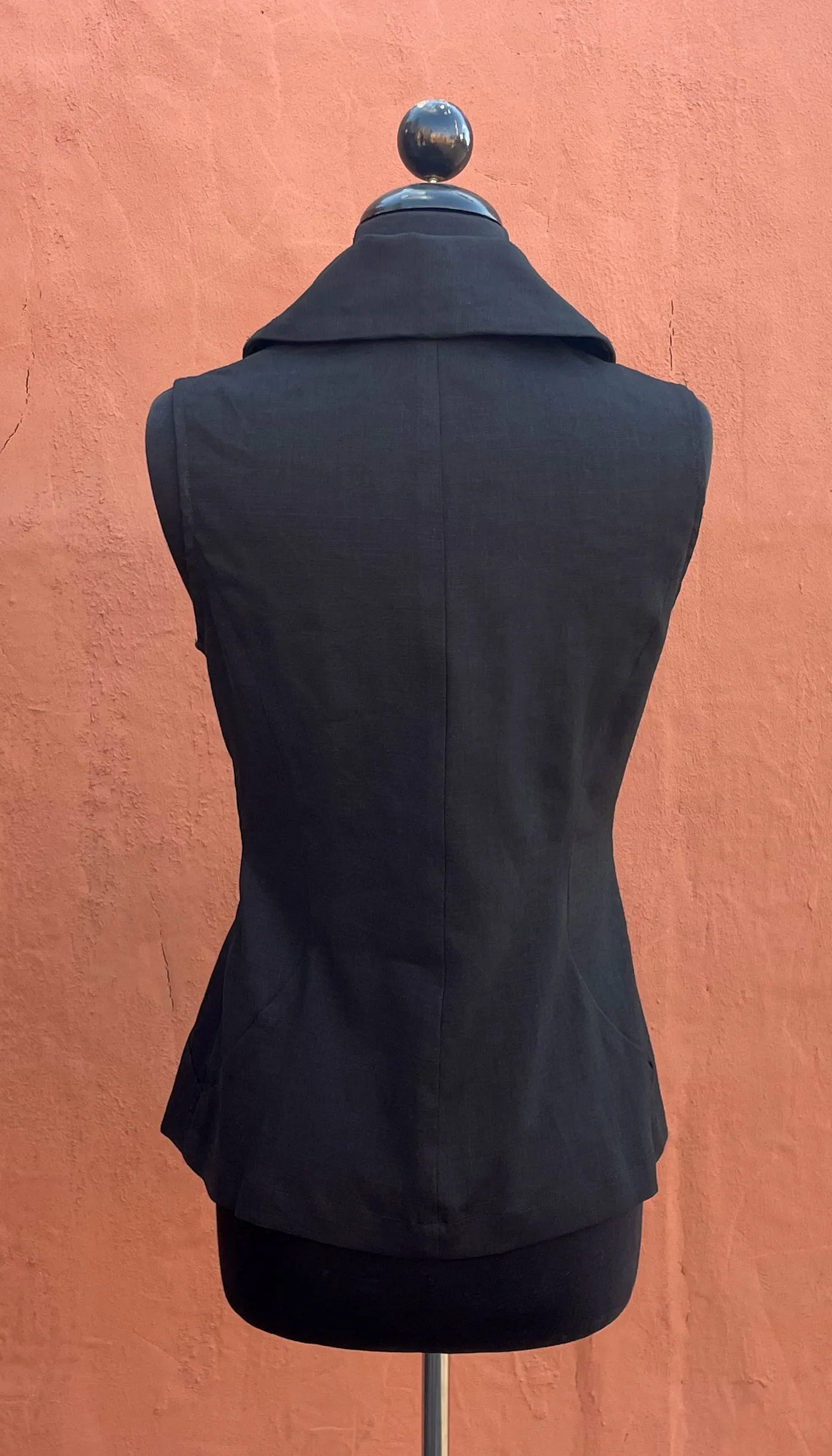 Swerve Vest Linen/ Terracotta