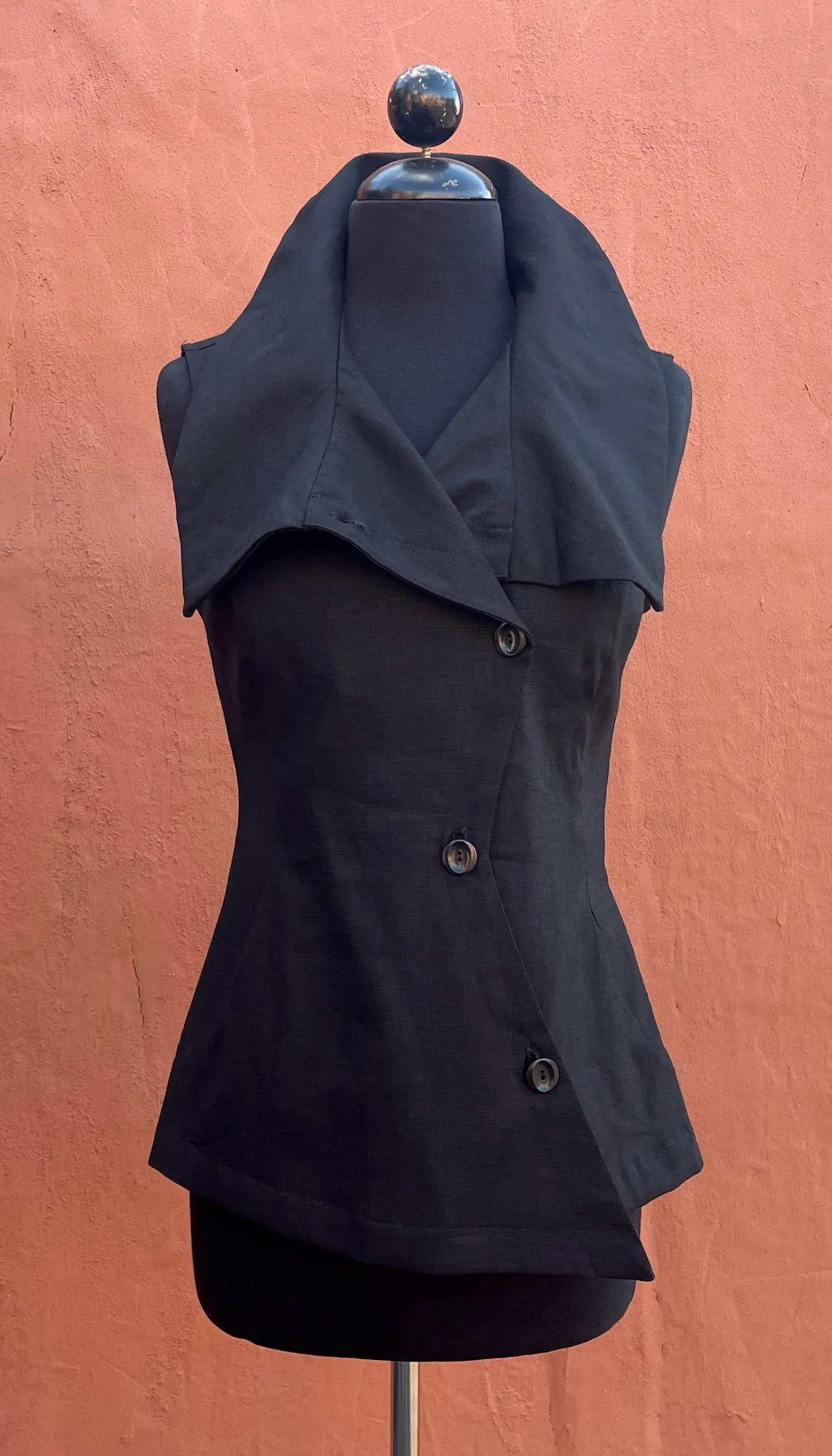 Swerve Vest Linen/ Terracotta