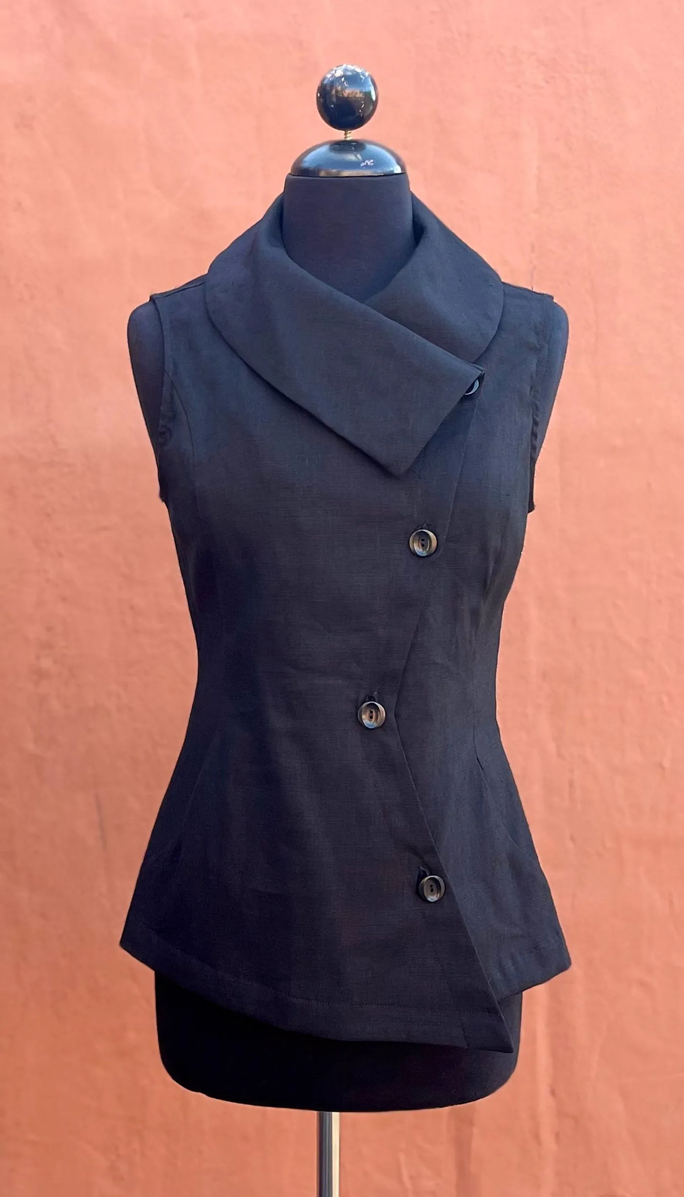 Swerve Vest Linen/ Terracotta