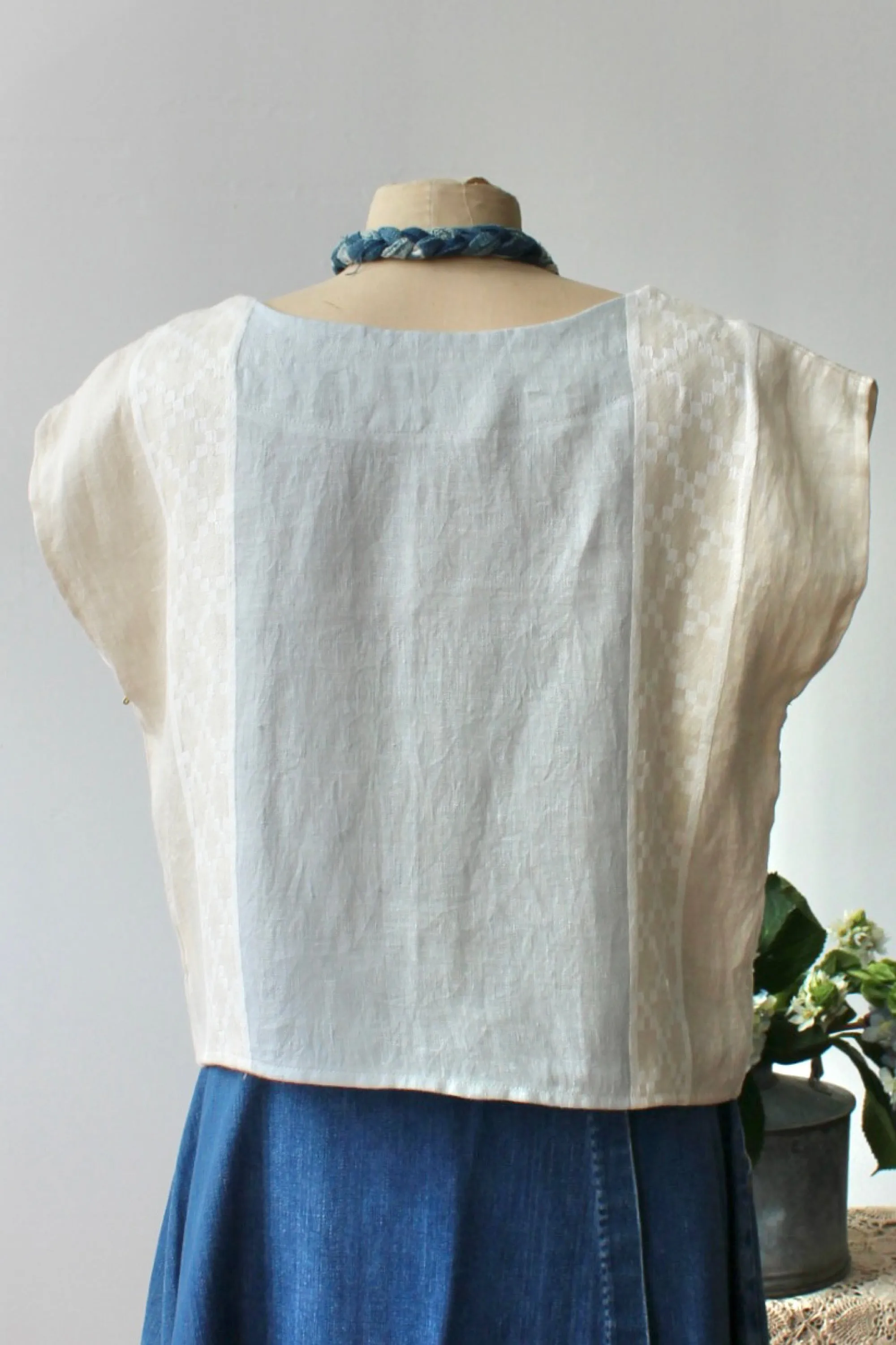 The Highlands Foundry Linen Box Top THF41