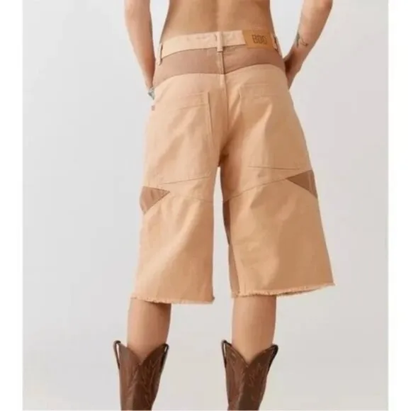 Urban Outfitters BDG Skater Girl Denim Short Seamed Sand Tan Brown New 27 Waist