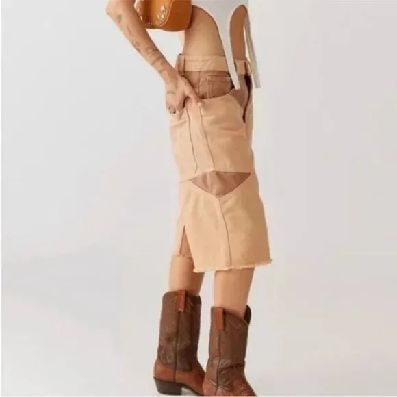 Urban Outfitters BDG Skater Girl Denim Short Seamed Sand Tan Brown New 27 Waist