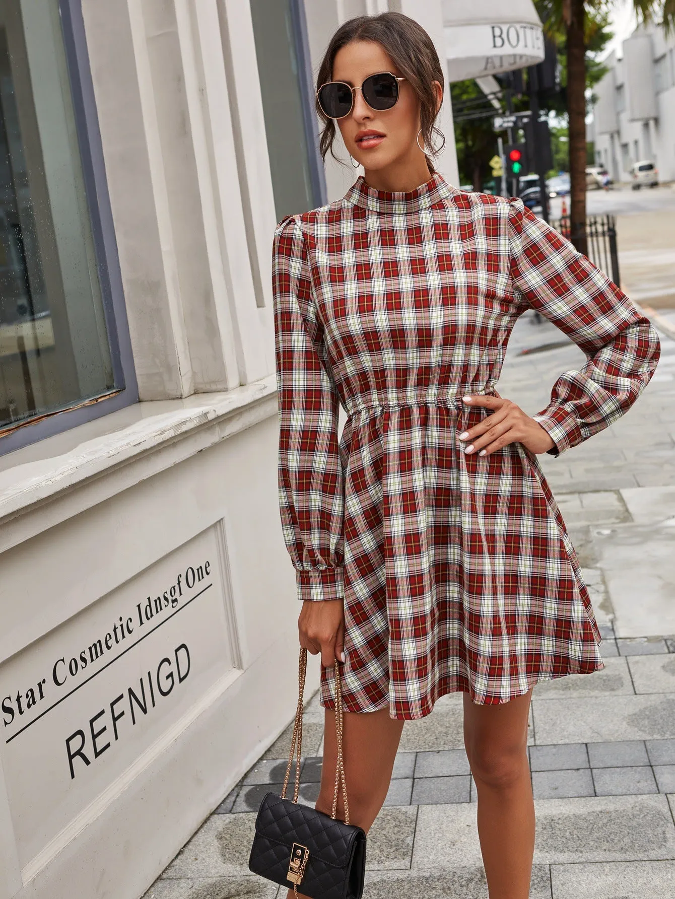 Vintage High-collared Plaid Lantern Sleeve Mini Dresses