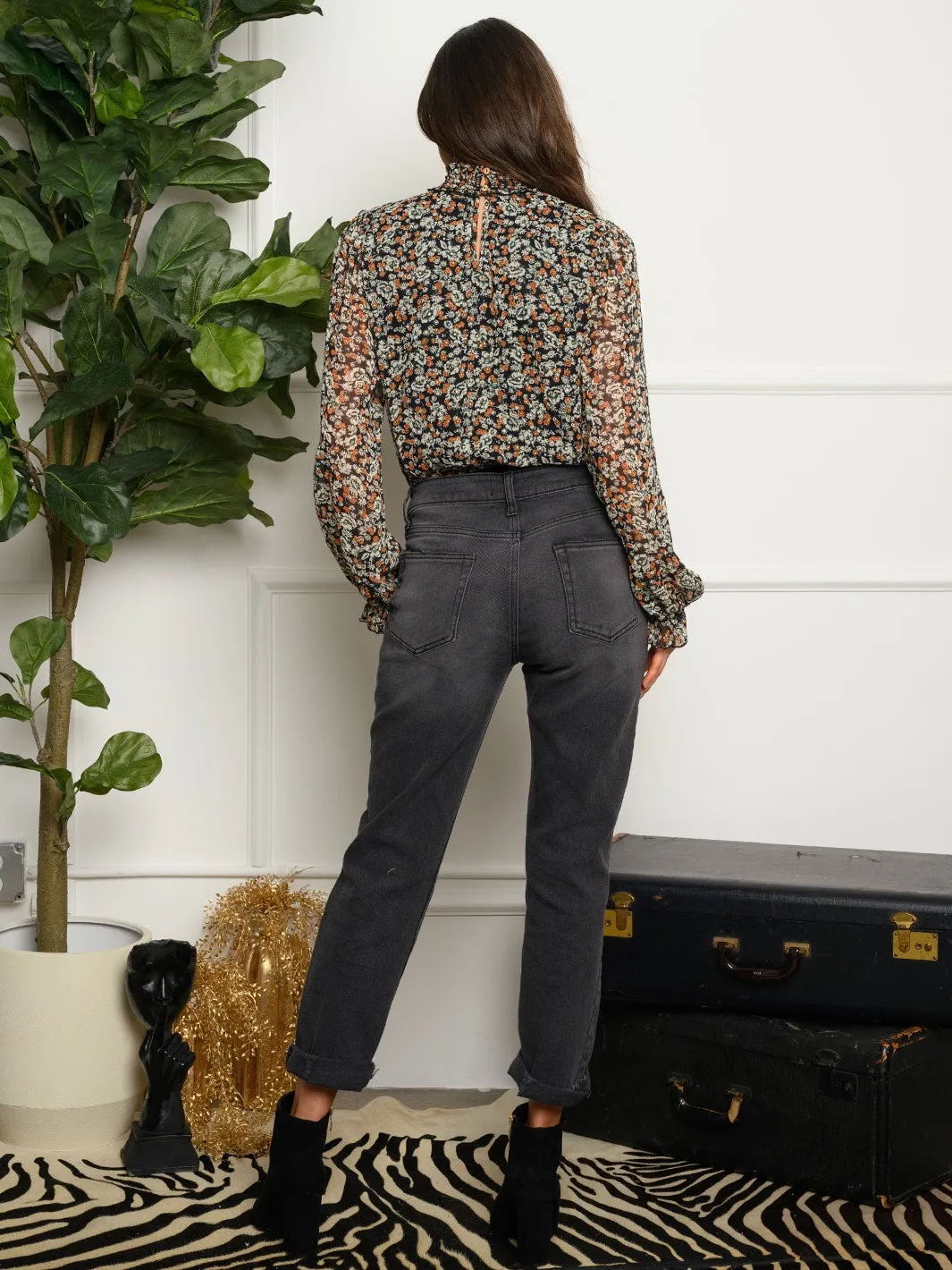 WOMEN'S LONG SLEEVE V-NECK FLORAL BODYSUIT