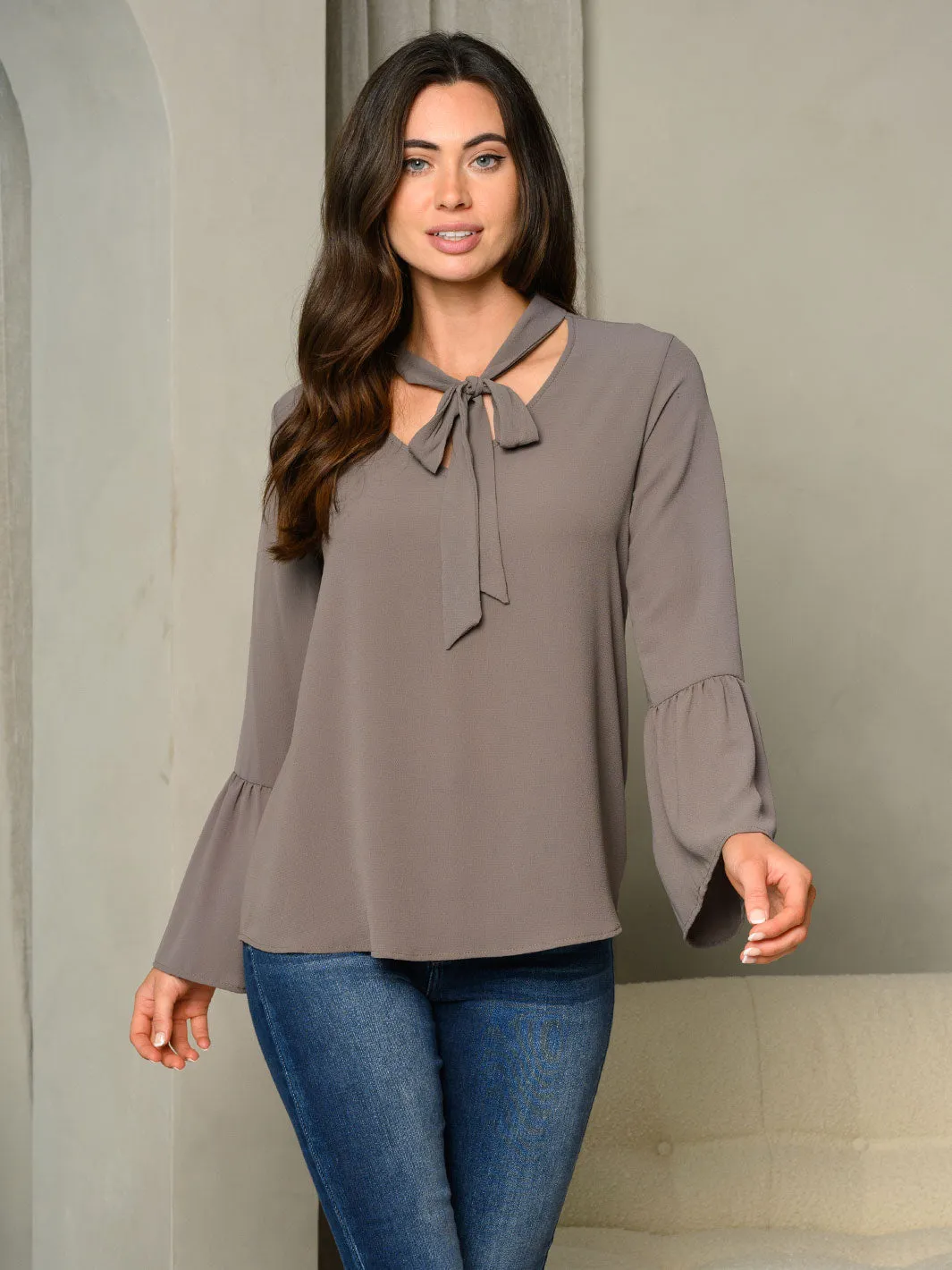 WOMEN'S TIE V-NECK BELL LONG SLEEVE TOP