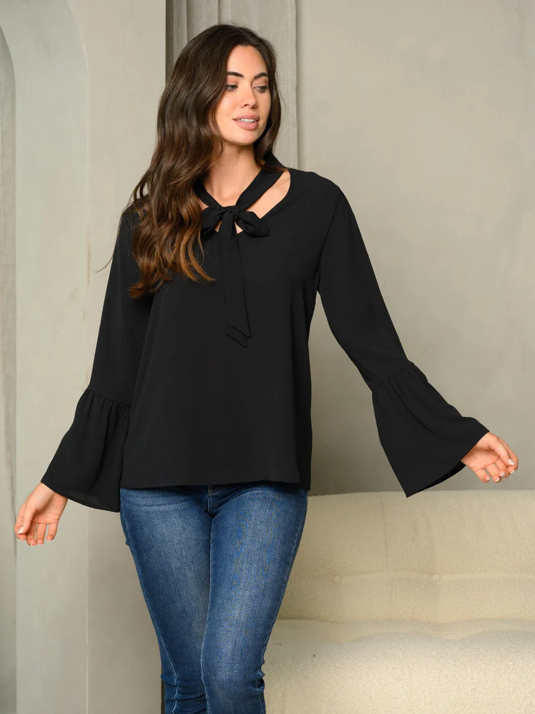 WOMEN'S TIE V-NECK BELL LONG SLEEVE TOP