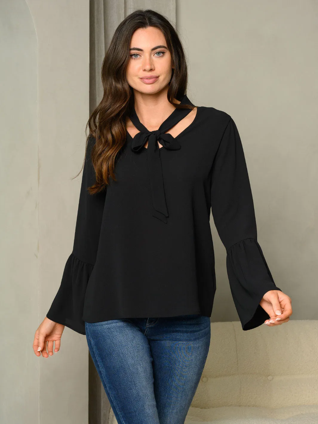 WOMEN'S TIE V-NECK BELL LONG SLEEVE TOP