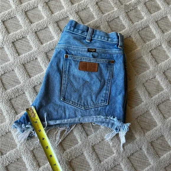 Wrangler Festival Light Wash Denim Cut Off High Rise Shorts Size 30 Western Boho