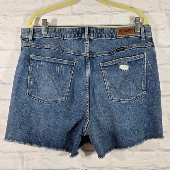 Y Wrangler Women's 4&quot; Frayed Jean Shorts Destroyed Sky Light Blue NWT Size 14 32