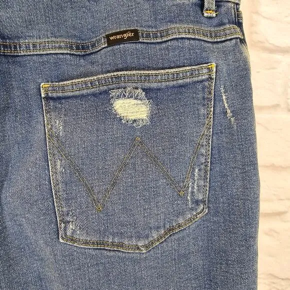 Y Wrangler Women's 4&quot; Frayed Jean Shorts Destroyed Sky Light Blue NWT Size 14 32